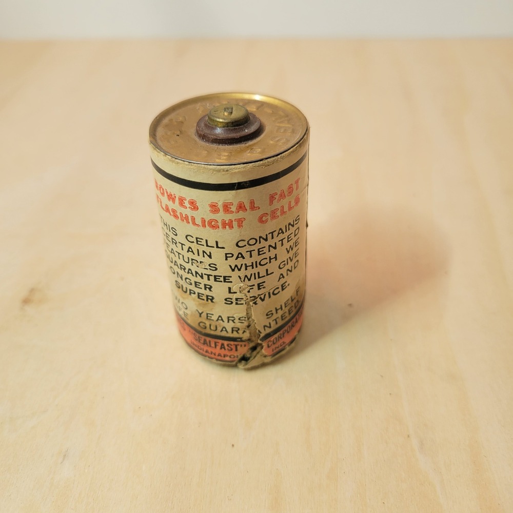 Vintage Bowes Seal Flashlight Battery Metallic Top Old Collectible Power Cell - Picture 3 of 7